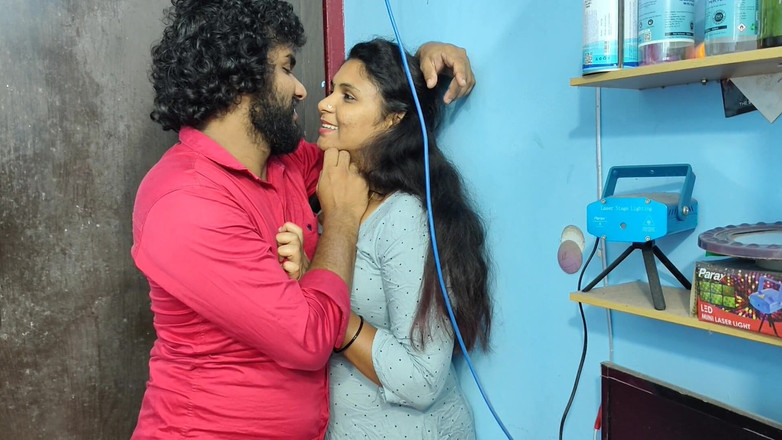 Vaigavarun45: Kerala malayali kız terzi ile seks yapıyor