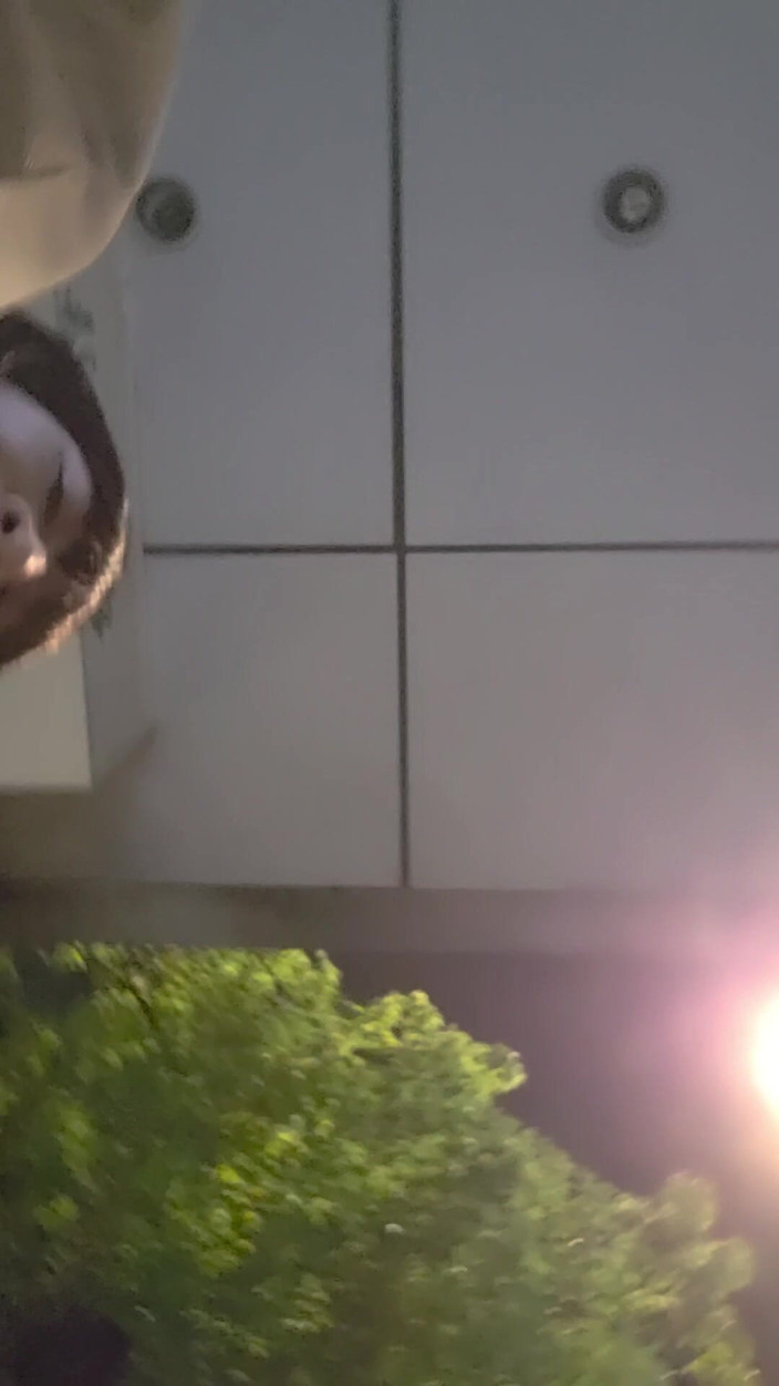 Taiwancdgirl: Eteğinin altını gören Trans Ting Xuan iç çamaşırı giymeyen bir sürtüktü