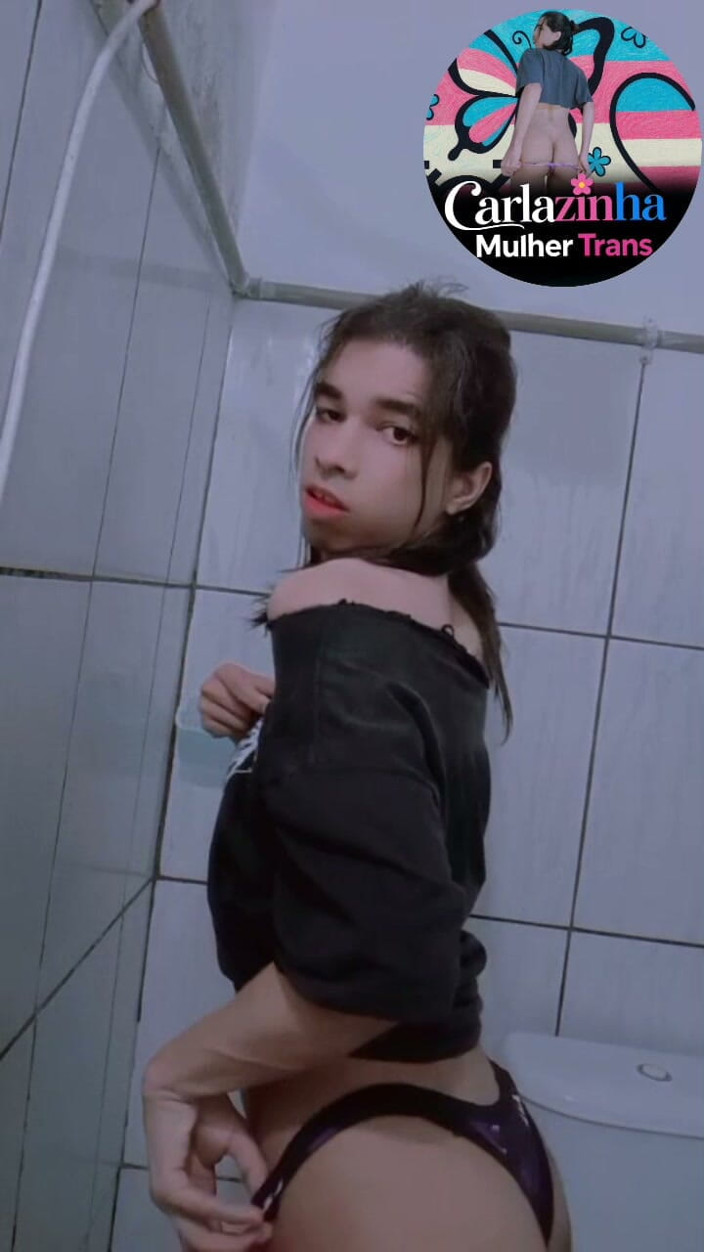 Srta. Carla: Aku pelacur lembutmu dengan penis keras