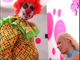 Bizzarre X: I love clowns