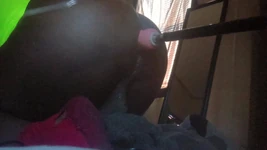 Šukací stroj dělá můj zadek krémový