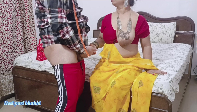 Desi Pari Bhabhi: Tailor Fucking Hot Indian Women at His Shop. Hindi Audio...
