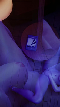 Je m’amuse toute seule à la maison