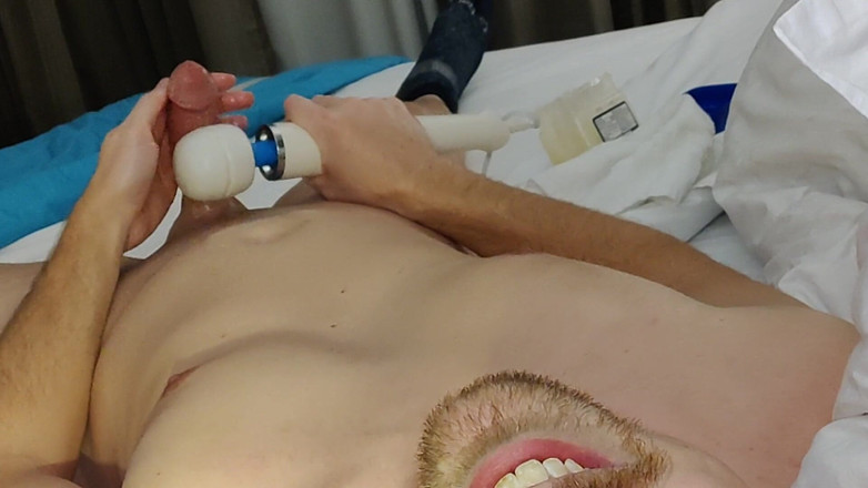 Big Daddy Dommmm: Hottest video of my cumshot last night. It got me...
