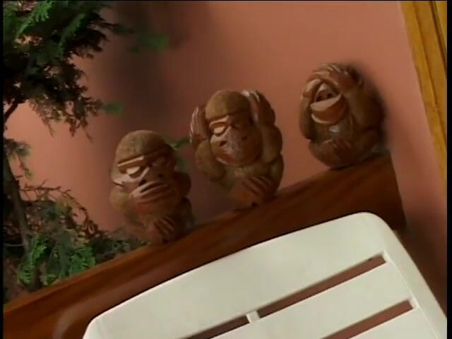 First Black Sexperience: Czarny ogier liże różową cipkę na blond bogini seksu