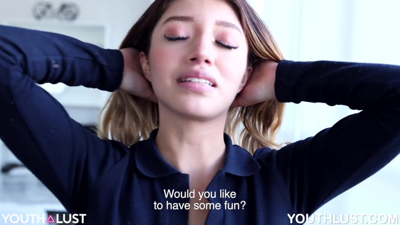 Youth Lust: Kelly Sweet Pussy