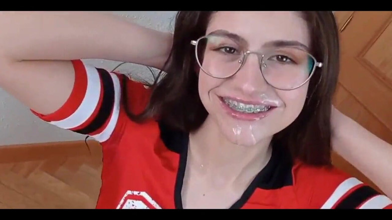 Shanaxnow: Per favore sborra sul mio apparecchio sporco pompino ragazza parlando....