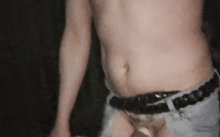 kinkygaynudist: Plimbare îndrăzneață în tanga!