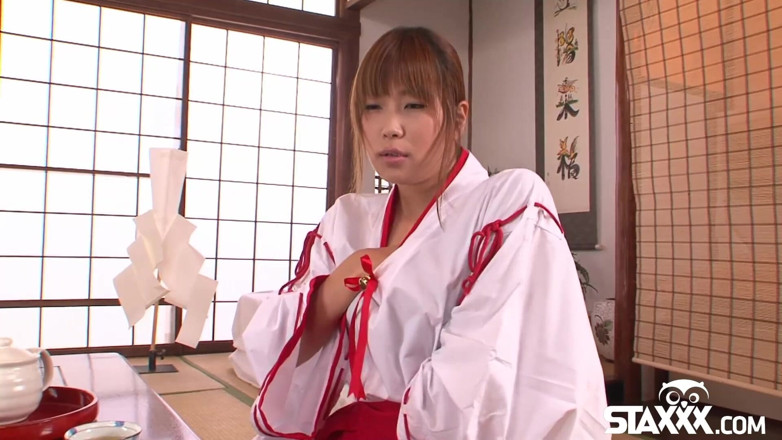 Staxxx: Japanese teen plays with her pussy while some boys watch