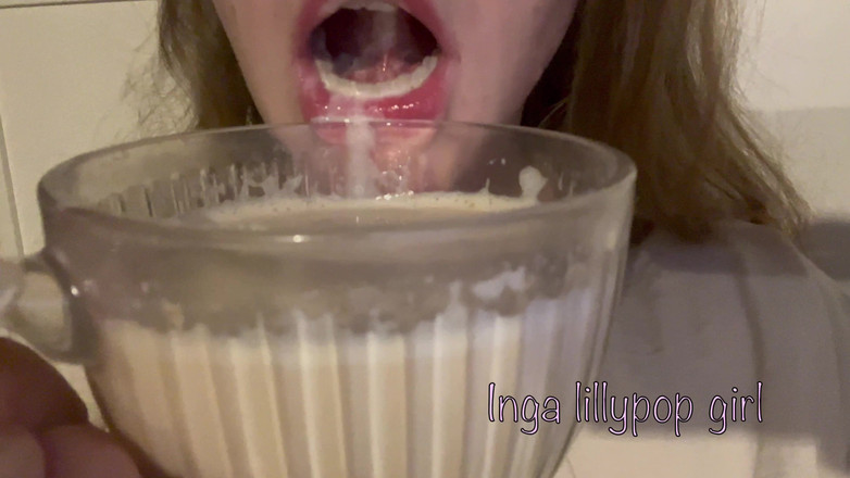 Inga lillypop girl: Dej mi trochu mléka!