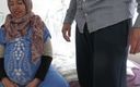 Souzan Halabi: Беременная турецкая уборщица позволяет немецкому боссу кончить в ее рот