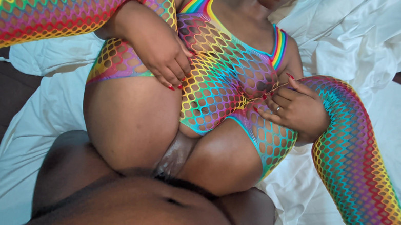 JoeXandPradyX: What's My Stepmom Doing in My Bed with Her Big...