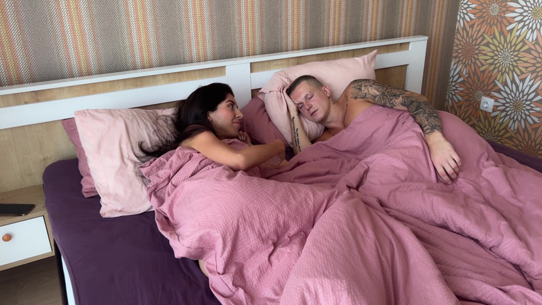 Falcon Al straight porn: Hanrej vaknade upp av det faktum att hans fru blev...