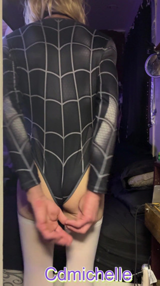 Cdmichelle lingerie: Michelle, Travesti, Porte Un Spiderman, Un Badysute, Joue Avec Une...