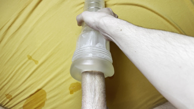 Friend4Fuck Gay+: Üniversiteli adam fleshlight'ı sikiyor - bölüm 2