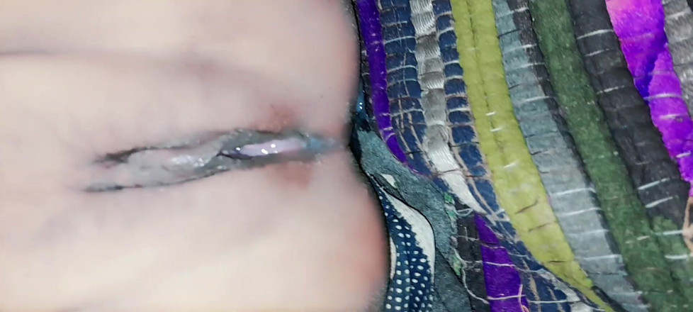 Renudbf: 배다른 여동생과 의붓아버지 공유 침대