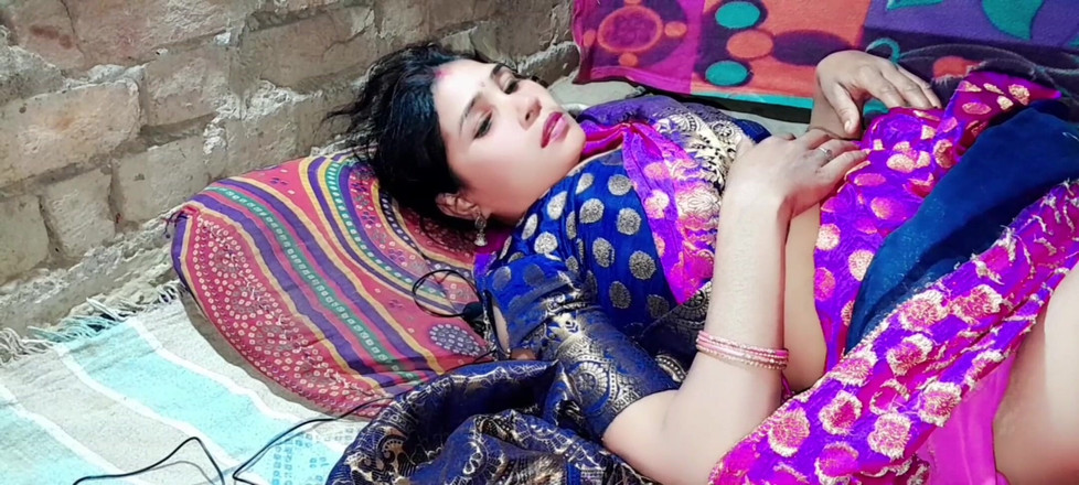 Renudbf: 섹스 룸에서 즐기는 Banarasi Saree의 아름다운 신부