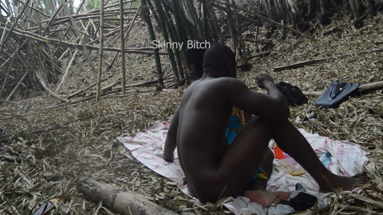 Skinny Bitch: Sexo Na Floresta Ao Ar Livre Parte 2