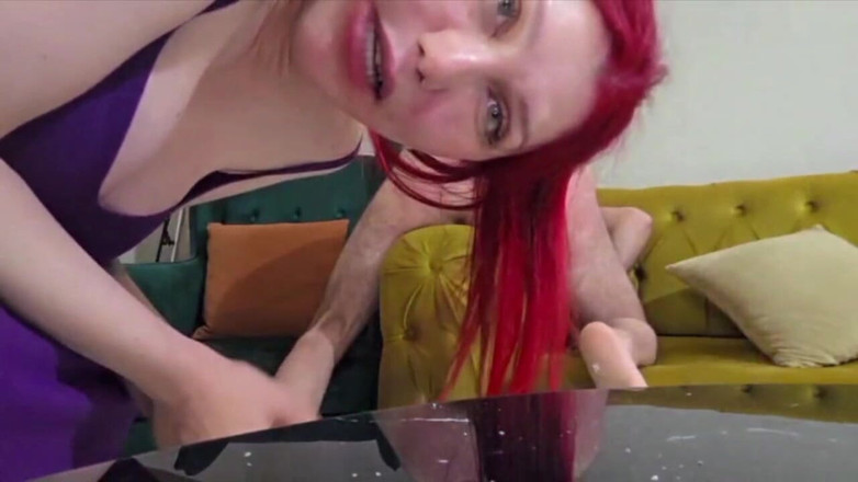 Mistressrola: Eu vou bater em você. Não fique na sua bunda...