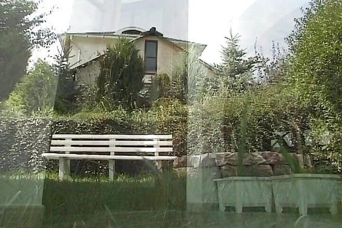 Videos Francaises: Мега гаряча французька повія отримує камшот на обличчя після бісексуального траху втрьох