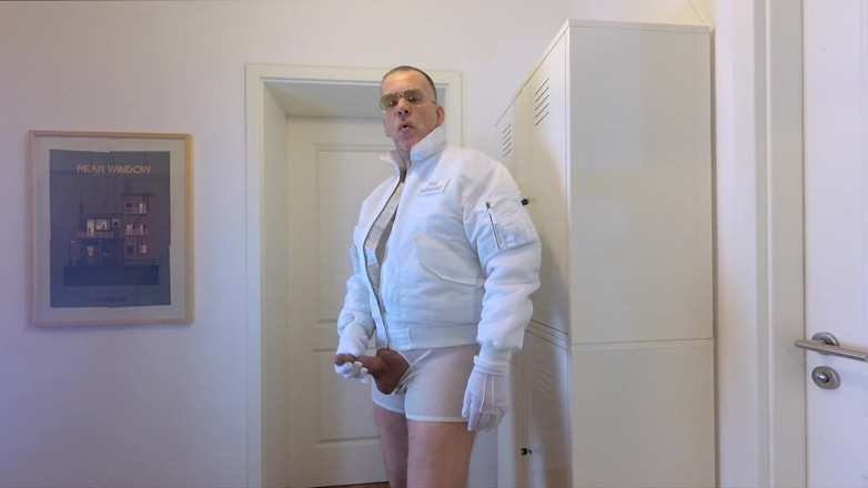 GERMANE_XL: Polla alfa blanca en Berlín 1