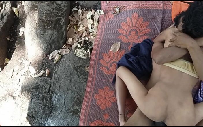 Graju1244: Asyalı bir kız ormanda yerel erkek arkadaşıyla sert sikişiyor, açık...
