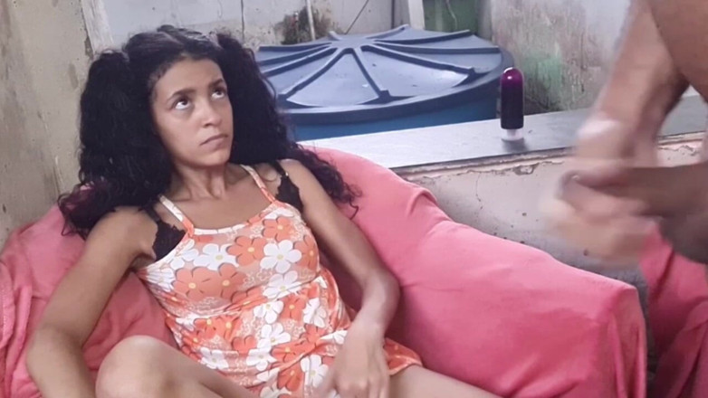 Bebes vagabundas: Yaramaz üvey kız sadece kıçından aldı