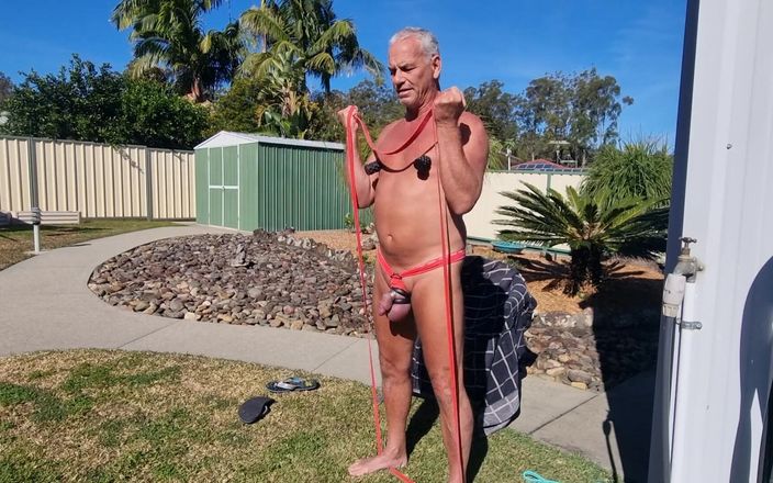 yogiyumyum: Nackte Übung