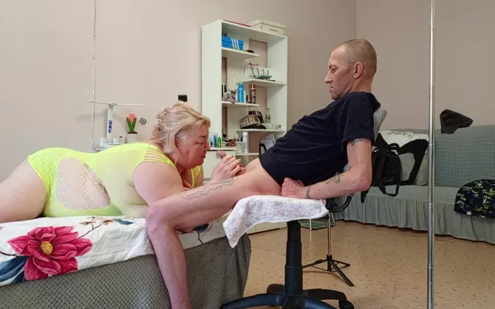 Zona901: A Friend Sucks off a Large Portion of Hot Cum...