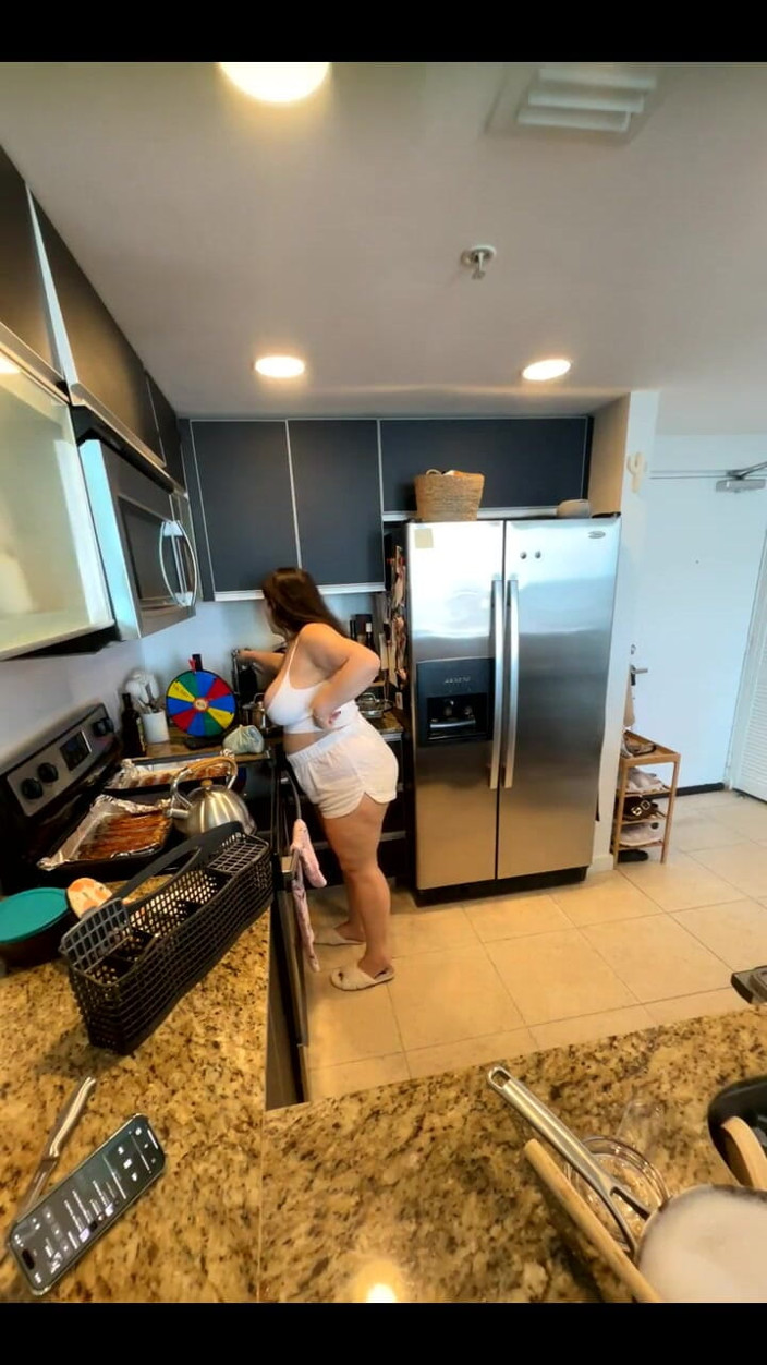 Dani Valentina: Live Stream with Dani Valentina