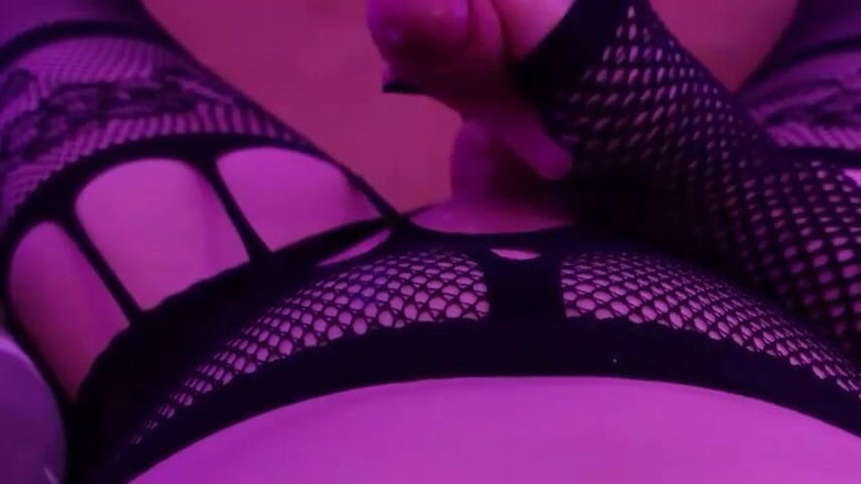 Fer fer sissy: वीर्य निकालने देता है डैडी