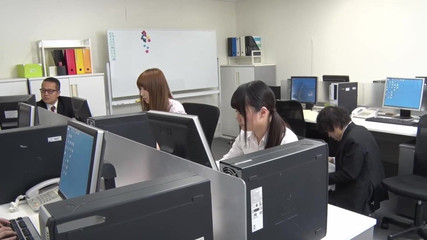 Raptor Inc: Zbytečná zaměstnankyně, jako jsem já, která stříká na krásný hýždě...