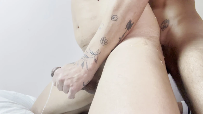 Leandro e Asafe: Eating the Little Bitch and Cumming in Her Ass