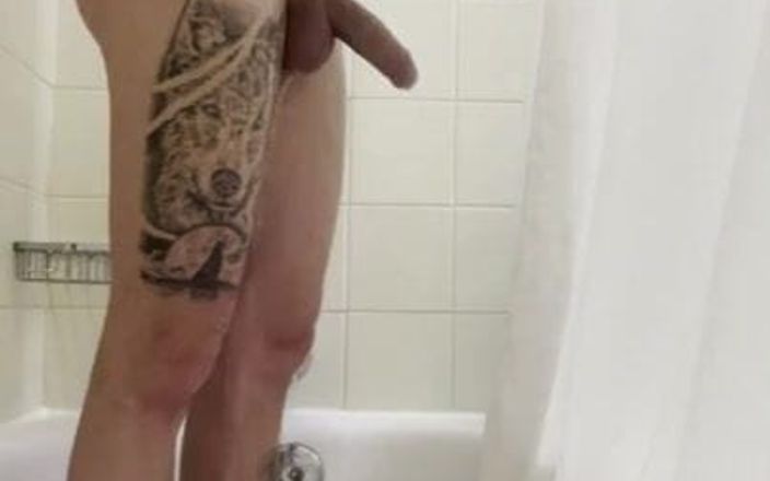 Riu Melo: वह स्नान उस हैण्डजॉब को छू रहा है