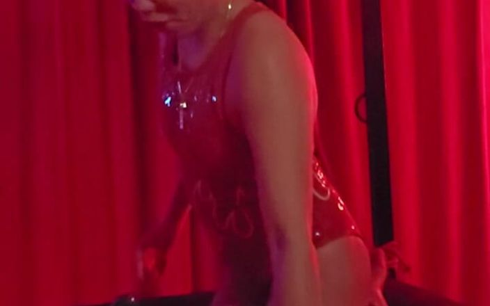 DominaFireOfficial: Brzmiąca sesja Dominafire