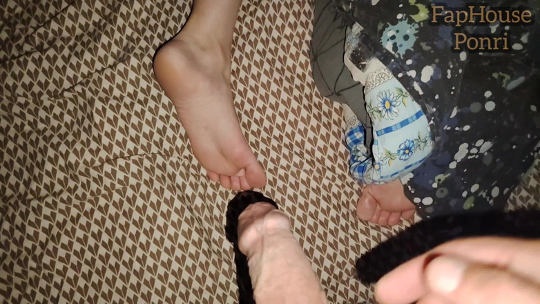 Milasha Ponri: Ma Demi-sœur M’a Laissé Toucher Ses Pieds.
