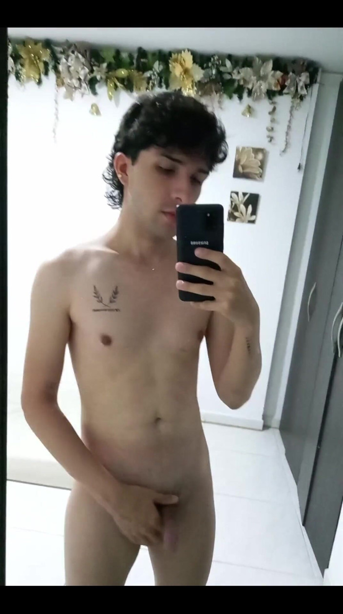 Diego_latinboy: Soft Cock Growing