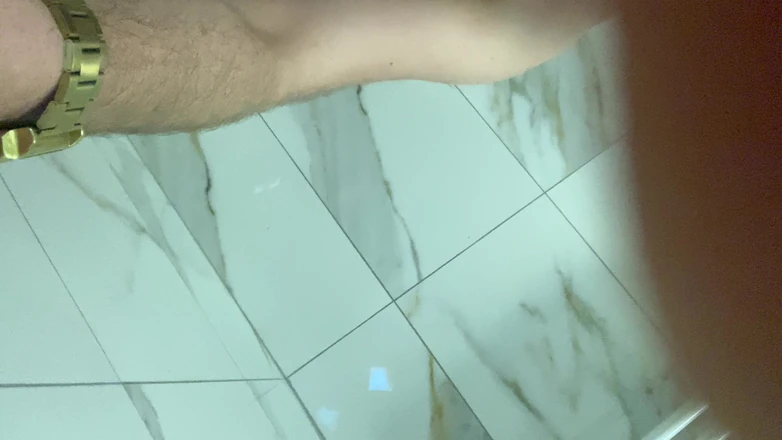 Barti Rede: Pria muda di kamar hotel dientot habis-habisan sama kontol besar...