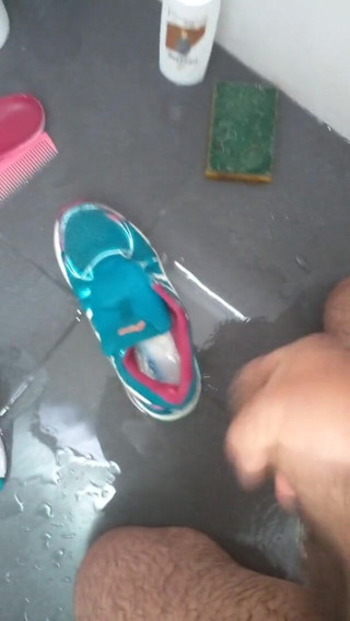 Sneakerfetish_BR: Sneakers Fuck Asics in Bathroom