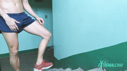 Extremalchiki: College dorm stairs area wanking