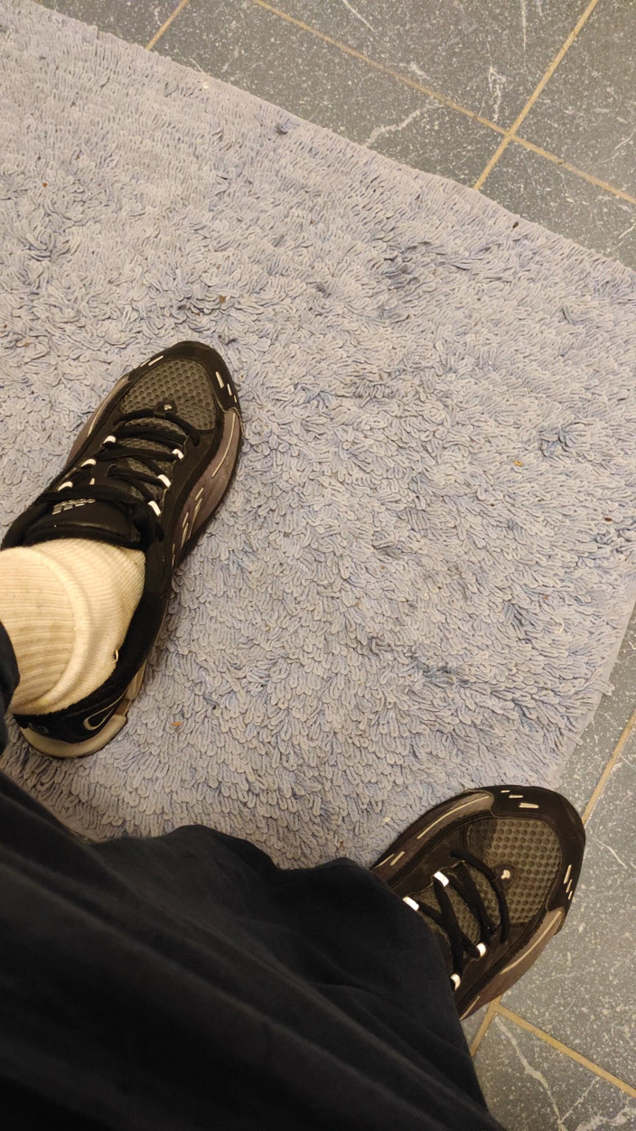 SmokedAlloy2: Dirtyjunkbro (dj -bro) in the Toilet, Totally Wet, Dirty Pissed Socks and...