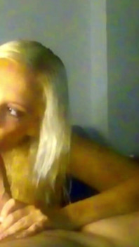 01 Horká blondýnka kouřící penis s karamelem Část 1 - Marian