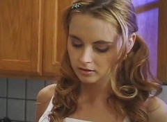 Coyote Raunch: Allysin Chaynes miluje být chůvou