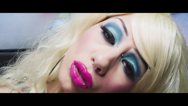 SkinVision: Pussygeist - Luna Luxxx
