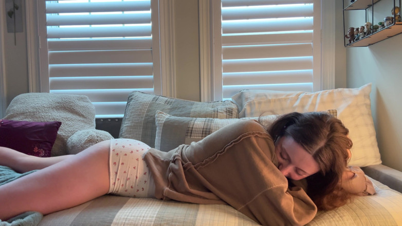 Nadia Foxx: 내 자지를 빨아