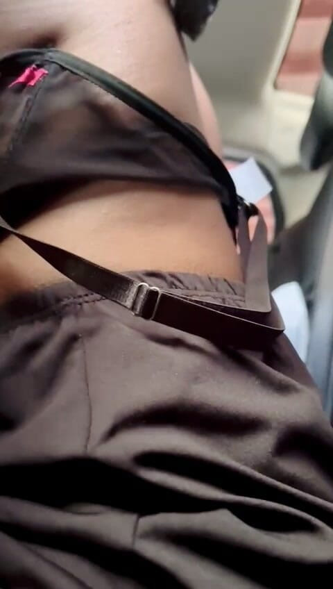 Sweetysingle: Consolador en la silla trasera del coche