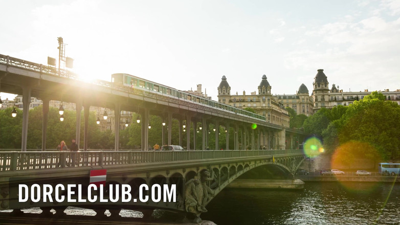 Dorcel Club: Lesbické hry s Annou Polinou a Izabellou