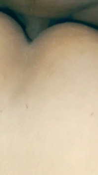 德西 gaand Chudai 美丽的印度女孩紧致阴户第一次重口味狗式性爱视频