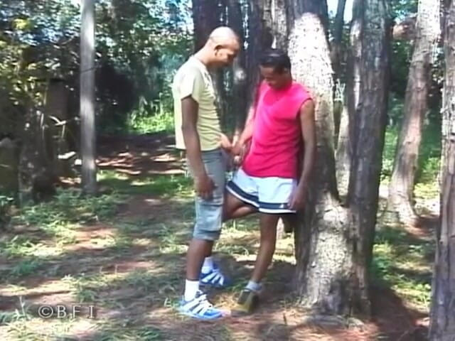 Just Boys: Falls n balls 11 2 scene în 1