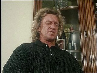 Xtime Network: Její chlupatý zadek je připraven na tvrdého ptáka